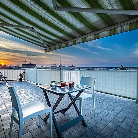 Il Terrazzo Sul Tramonto Apartament Bastiglia