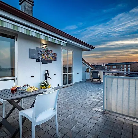 Il Terrazzo Sul Tramonto Appartement Bastiglia